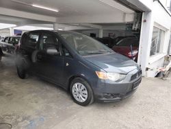 Grau Gebraucht 2009 Mitsubishi Colt Inform Limousine | 2.950 € (Etwas zu teuer)