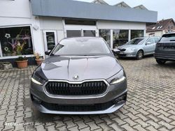 Graphitegrau metallic Gebraucht 2023 Skoda Fabia Selection Kleinwagen | 17.990 € (Etwas zu teuer)