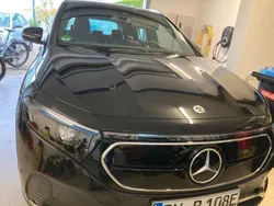Schwarz Gebraucht 2023 Mercedes EQA300 SUV | 36.200 € (Fairer Preis)