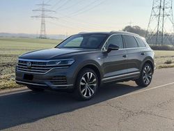 Grau Gebraucht 2022 VW Touareg SUV | 43.999 € (Guter Preis)