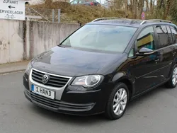 Schwarz Gebraucht 2010 VW Touran Freestyle Van / Kleinbus | 4.800 € (Fairer Preis)