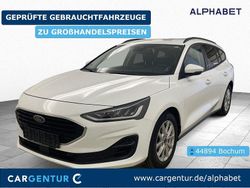 Weiß Gebraucht 2022 Ford Focus Cool & Connect Limousine | 10.997 € (Fairer Preis)