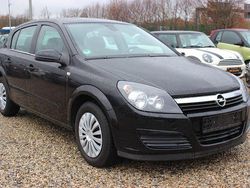 Schwarz Gebraucht 2004 Opel Astra Elegance Limousine | 2.850 € (Fairer Preis)