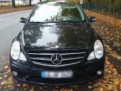 Schwarz Gebraucht 2009 Mercedes R320 Van / Kleinbus | 6.490 € (Teuer)