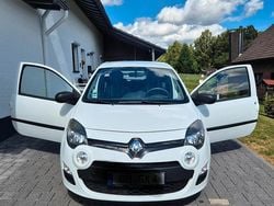 Weiß Gebraucht 2013 Renault Twingo Kleinwagen | 2.800 € (Fairer Preis)
