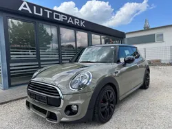 Grau Gebraucht 2018 Mini Cooper Kleinwagen | 17.900 € (Fairer Preis)