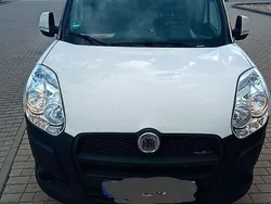 Weiß Gebraucht 2010 Fiat Doblò Van / Kleinbus | 4.490 € (Etwas zu teuer)