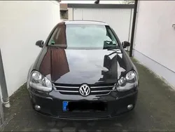 Schwarz Gebraucht 2008 VW Golf V Kleinwagen | 3.190 € (Fairer Preis)