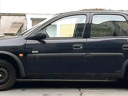 Schwarz Gebraucht 2000 Opel Corsa Kleinwagen | 300 € (Superpreis)