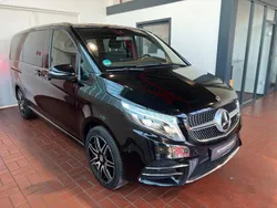 Schwarz Gebraucht 2020 Mercedes V300 AMG line Van / Kleinbus | 44.900 € (Fairer Preis)