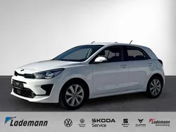 (ud) schneeweiss Gebraucht 2021 Kia Rio Vision Limousine | 13.423 € (Fairer Preis)