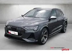 Grau Gebraucht 2022 Audi e-tron Sport SUV | 45.330 € (Fairer Preis)