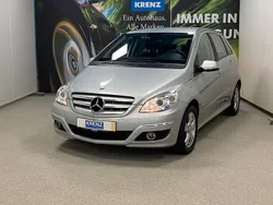 Silber Gebraucht 2009 Mercedes B180 Van / Kleinbus | 9.490 € (Teuer)