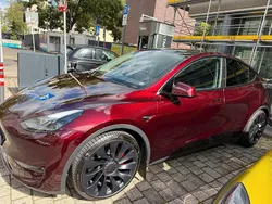 Violet Gebraucht 2024 Tesla Model Y Performance SUV | 46.900 € (Etwas zu teuer)