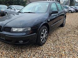 Schwarz Gebraucht 2002 Seat Leon Limousine | 2.390 € (Fairer Preis)