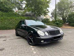 Schwarz Gebraucht 2004 Mercedes E270 Limousine | 3.800 € (Fairer Preis)