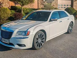 Weiß Gebraucht 2013 Chrysler 300C Limousine | 11.500 €