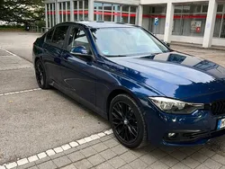 Blau Gebraucht 2017 BMW 320 Limousine | 15.000 € (Superpreis)