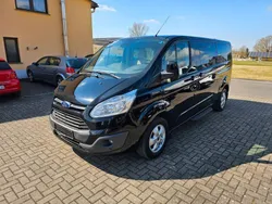 Schwarz Gebraucht 2016 Ford Tourneo Custom Titanium Van / Kleinbus | 12.490 €