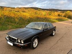 Schwarz Gebraucht 2002 Jaguar XJ8 Executive Limousine | 12.500 € (Superpreis)