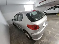 Silber Gebraucht 2004 Peugeot 206 Quiksilver Limousine | 800 € (Guter Preis)