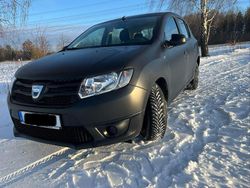 Schwarz Gebraucht 2015 Dacia Sandero Limousine | 6.590 € (Fairer Preis)