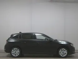 Grau Gebraucht 2023 Opel Astra Business Limousine | 16.280 € (Guter Preis)