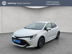 Weiß Gebraucht 2021 Toyota Corolla Team Limousine | 20.990 € (Fairer Preis)