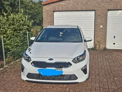 Weiß Gebraucht 2019 Kia Ceed Platinum Edition Limousine | 16.399 € (Fairer Preis)