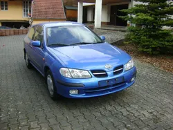 Blau metallic Gebraucht 2001 Nissan Almera Limousine | 2.300 € (Teuer)