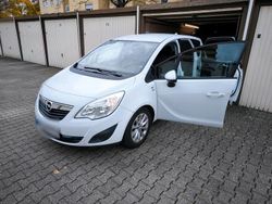 Weiß Gebraucht 2013 Opel Meriva Van / Kleinbus | 7.000 € (Fairer Preis)