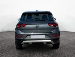 Grau Gebraucht 2024 VW T-Roc SUV | 25.249 € (Fairer Preis)