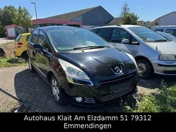Schwarz Gebraucht 2011 Peugeot 5008 Business-Line Van / Kleinbus | 3.499 € (Fairer Preis)