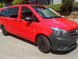 Rot Gebraucht 2017 Mercedes Vito Van / Kleinbus | 14.249 €