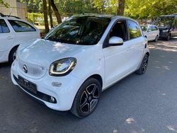 Weiß Gebraucht 2018 Smart ForFour Limousine | 6.990 € (Guter Preis)