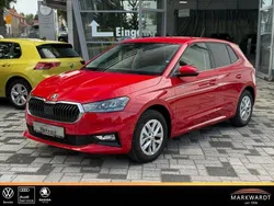 Velvetrot metallic Gebraucht 2024 Skoda Fabia Selection Limousine | 22.949 € (Fairer Preis)