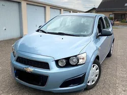 Andere farben Gebraucht 2013 Chevrolet Aveo Kleinwagen | 3.799 €