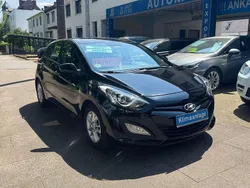 Phantom black / mic Gebraucht 2015 Hyundai i30 Edition Kleinwagen | 9.800 € (Fairer Preis)