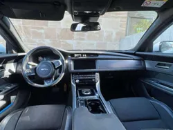 Weiß Gebraucht 2016 Jaguar XF R-Sport Limousine | 13.000 € (Guter Preis)