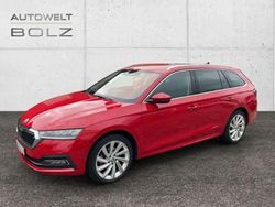 Grau Gebraucht 2022 Skoda Octavia RS Kombi | 22.490 €
