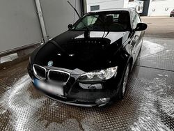 Schwarz Gebraucht 2010 BMW 320 Cabriolet Cabrio | 13.000 €