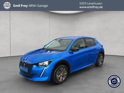 Blau Gebraucht 2022 Peugeot e-208 Allure Kleinwagen | 16.980 € (Guter Preis)