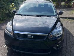 Schwarz Gebraucht 2009 Ford Focus Limousine | 2.000 € (Guter Preis)