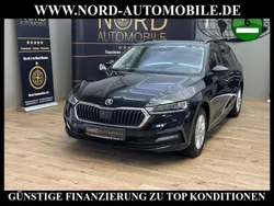 Schwarz Gebraucht 2021 Skoda Octavia Ambition Kombi | 13.800 €