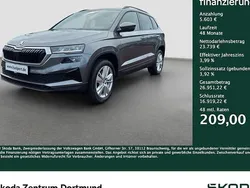 Grau Gebraucht 2024 Skoda Karoq Selection SUV | 29.291 € (Guter Preis)