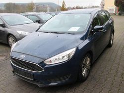Blau Gebraucht 2015 Ford Focus Trend Kombi | 9.999 € (Fairer Preis)