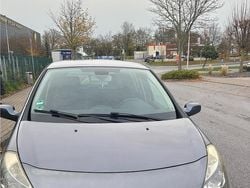 Andere farben Gebraucht 2004 Renault Clio II Kleinwagen | 3.200 €