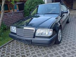 Schwarz Gebraucht 1991 Mercedes 230 Coupé | 7.900 €