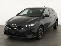 Pentametal metallic Neu 2025 Kia Ceed | 25.445 € (Fairer Preis)