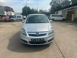 Silber Gebraucht 2005 Opel Zafira Edition Van / Kleinbus | 2.300 € (Guter Preis)